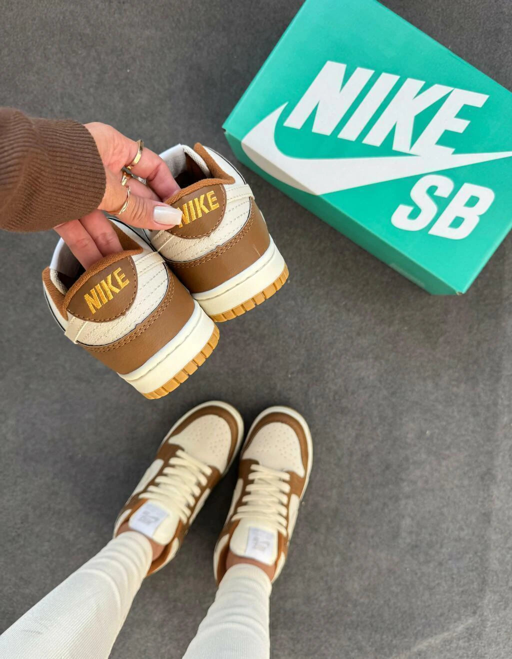DUNK LOW MARROM foto 3