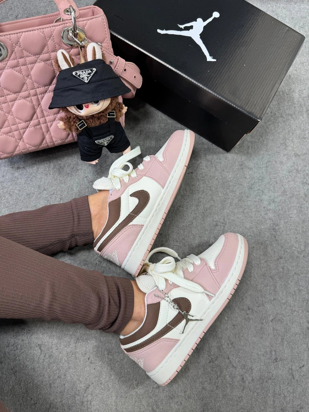 JORDAN LOW 23 - ROSE/CAFE foto 3