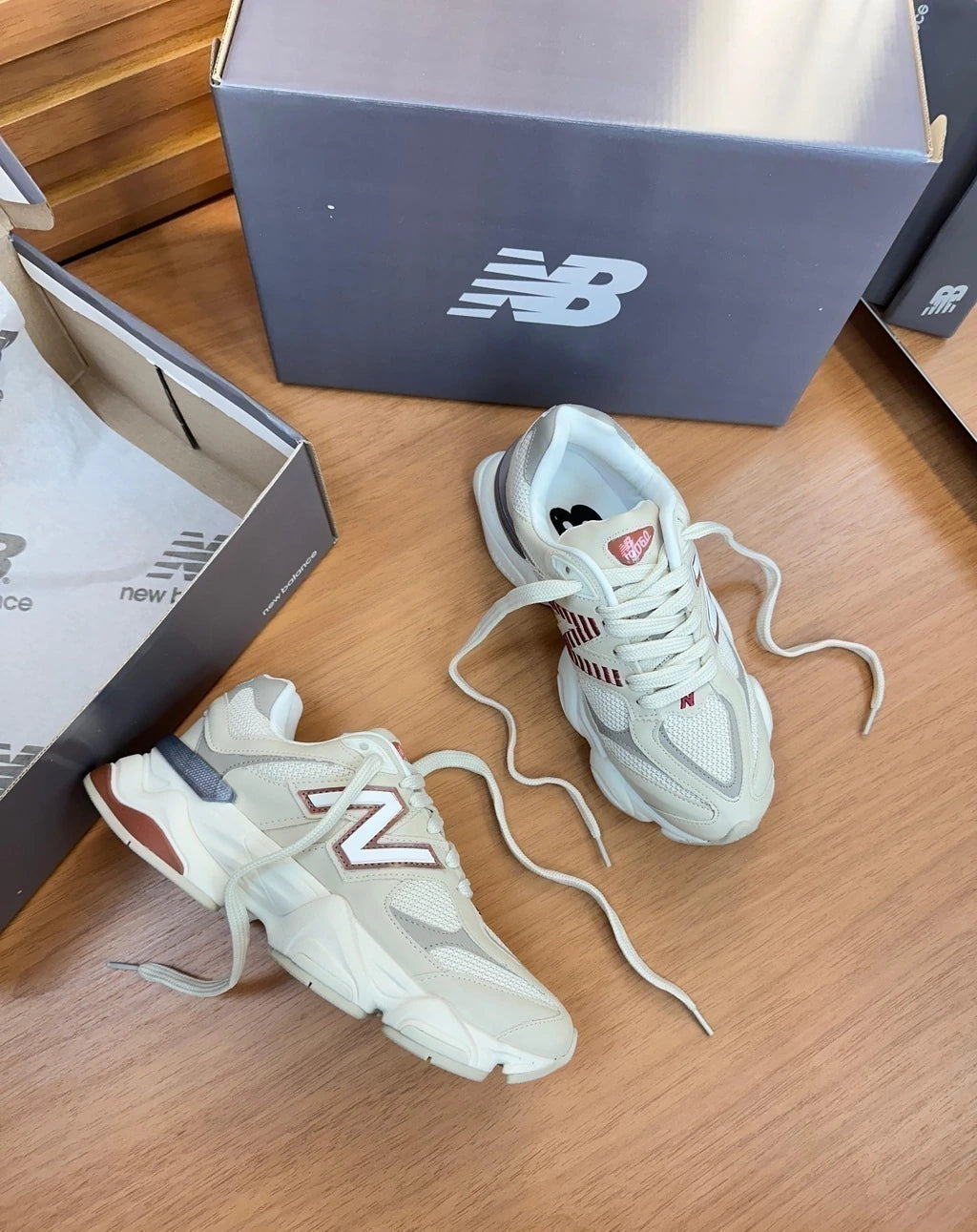 NEW BALANCE 9060- OFF/BORGONHA foto 8