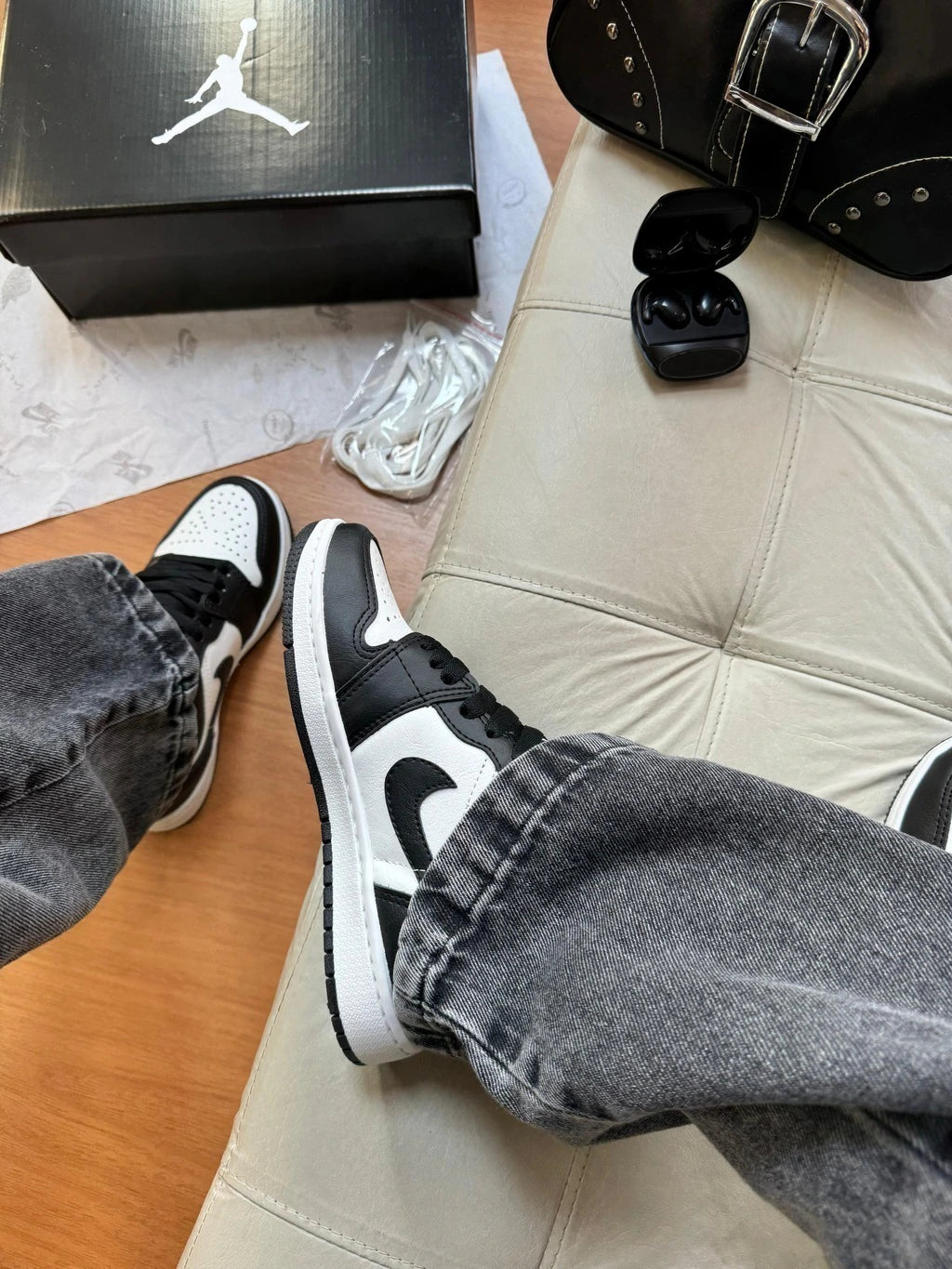 JORDAN LOW - PANDA foto 2