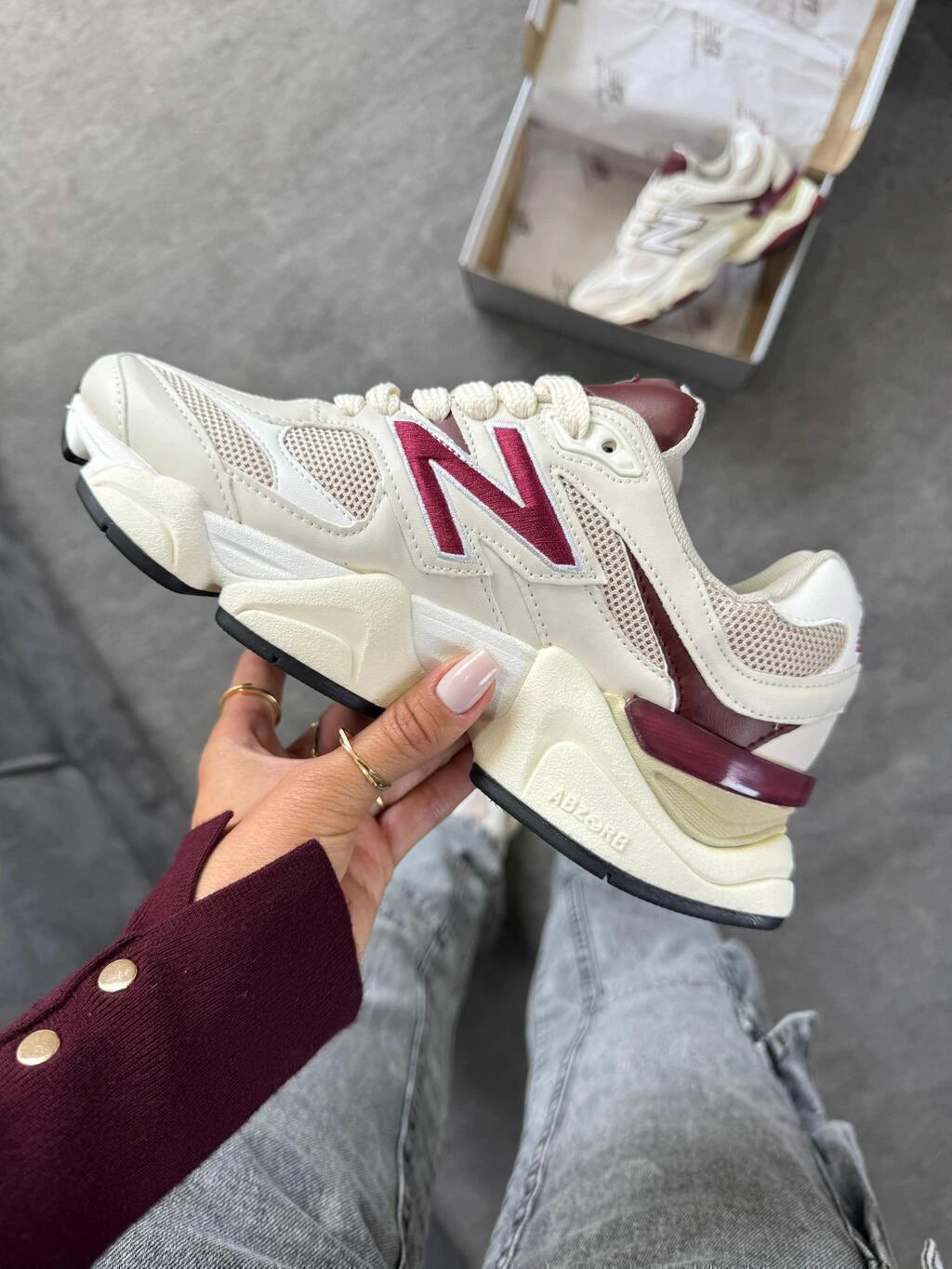 NEW BALANCE 9060 - BRANCO/MARSALA foto 2