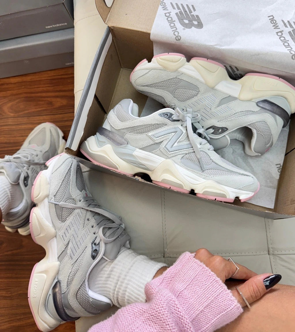 NEW BALANCE 9060 - CINZA/ROSA foto 3
