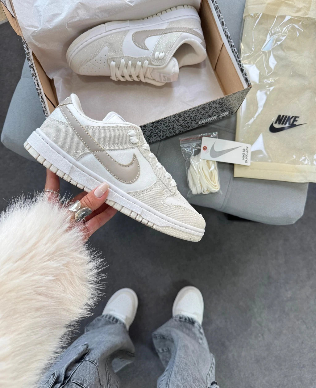 DUNK LOW - NUDE/CINZA foto 4