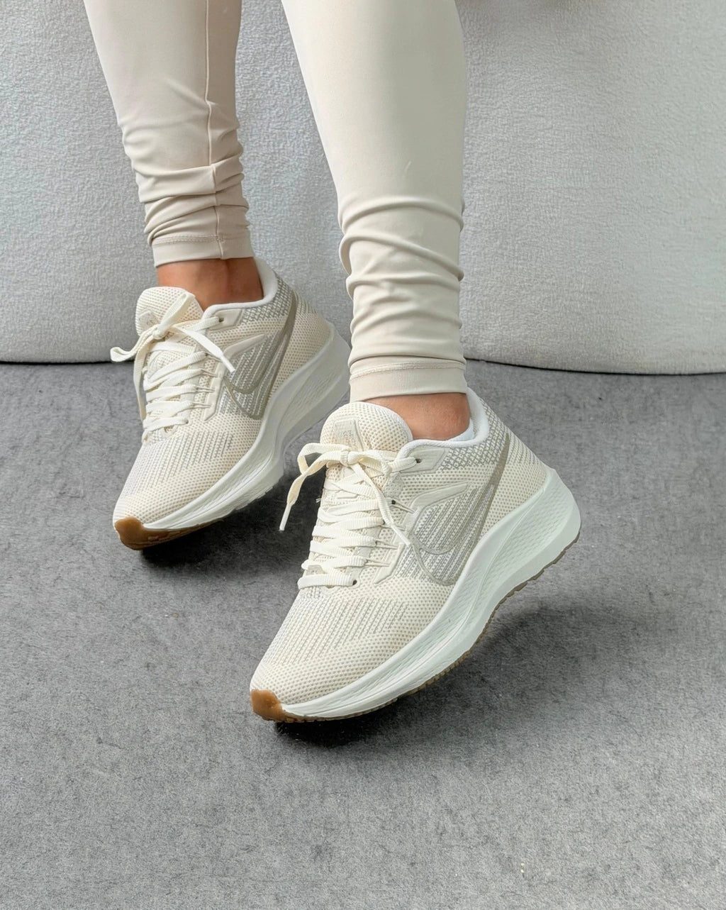 NIKE PEGASUS - OFF WHITE