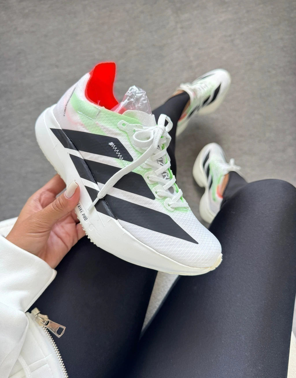 Adizero Adio Pro 4 - Branco/Preto foto 7