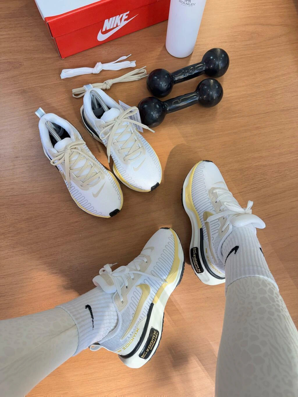 NIKE ZOOM X - BRANCO/AMARELO foto 4