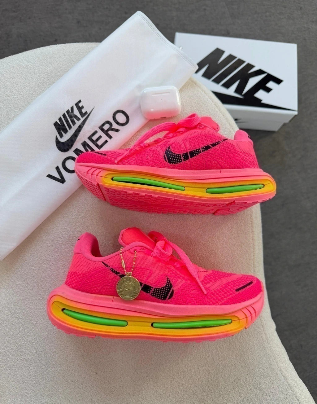 NIKE RUN VOMERO - PINK foto 4