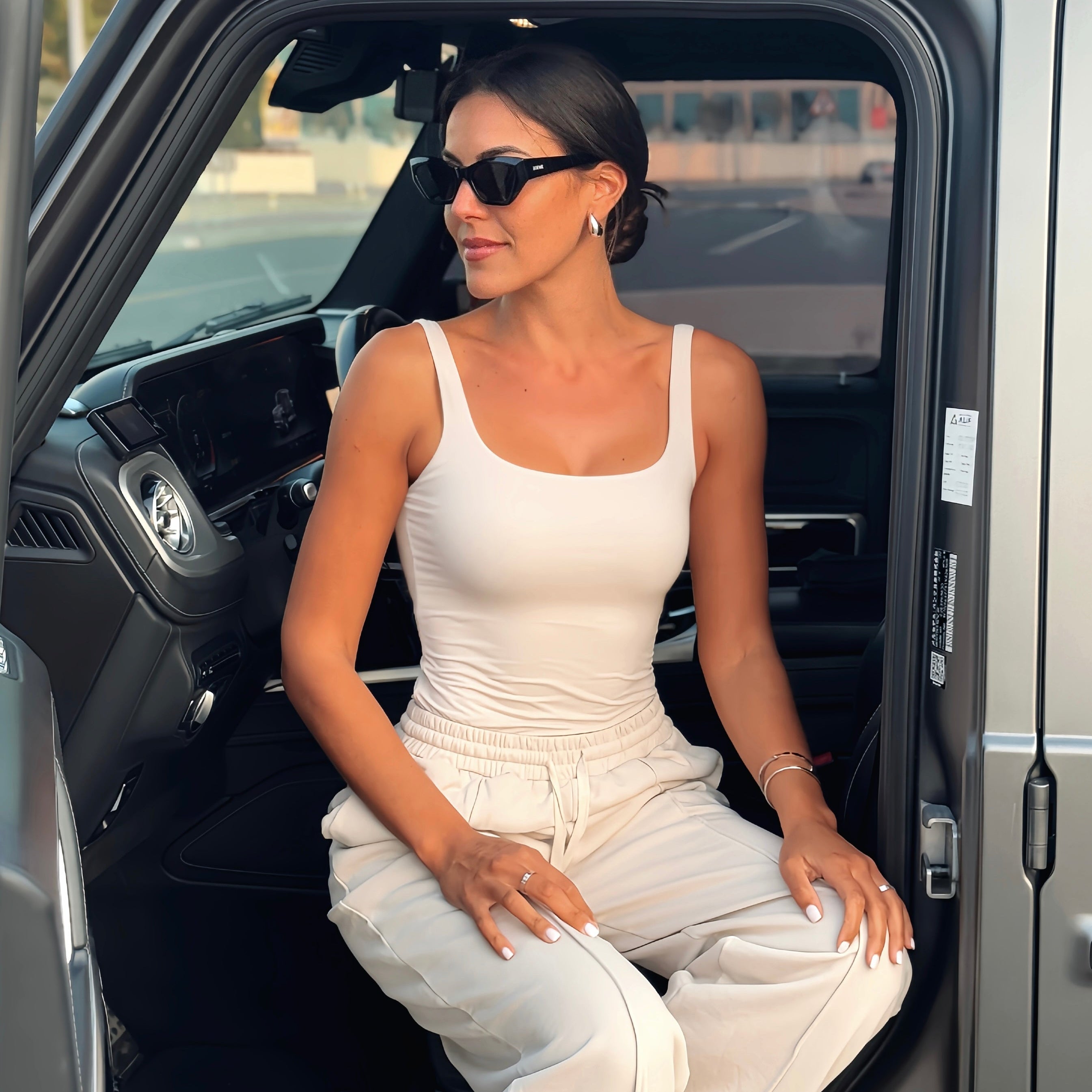 Mode Square-neck Top