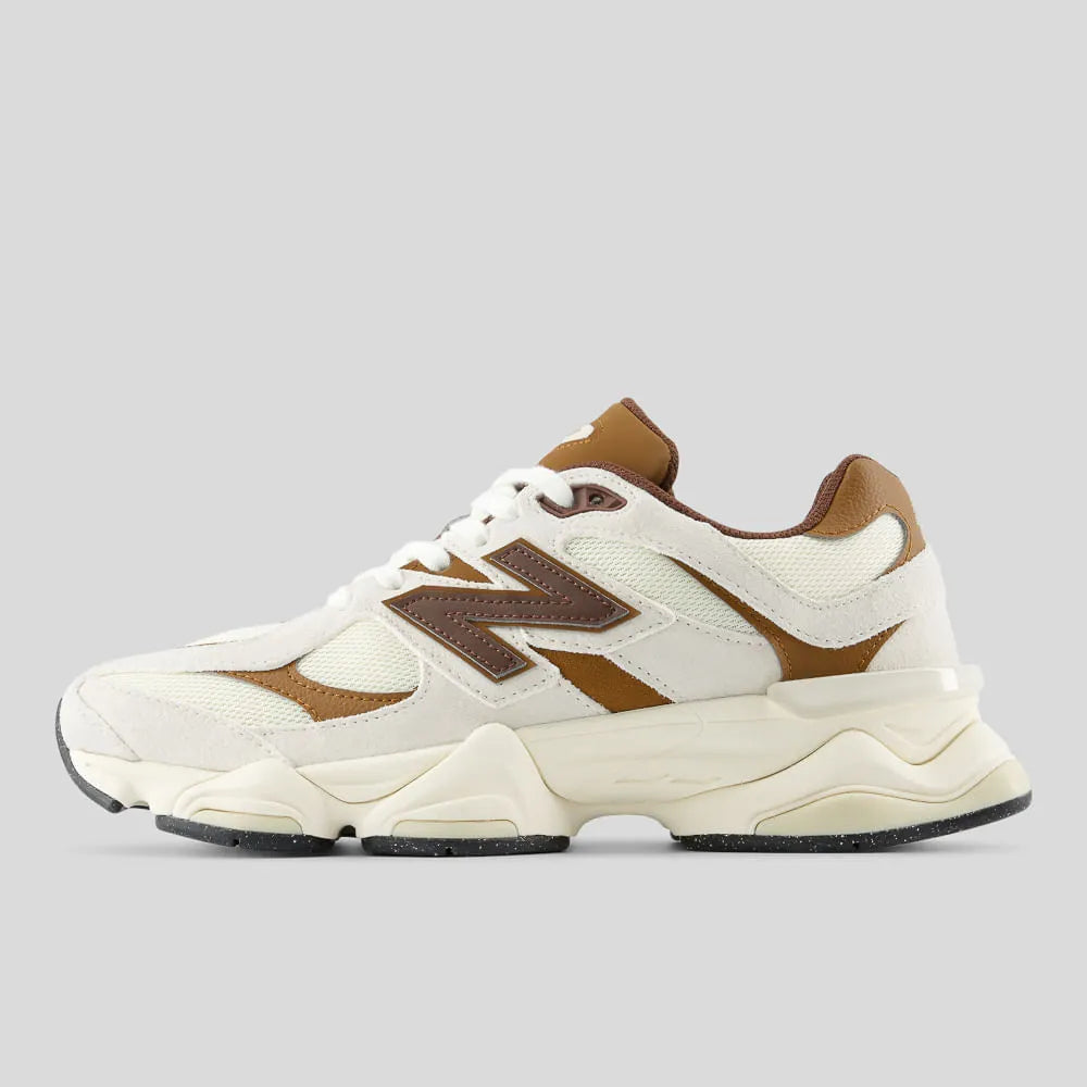 NEW BALANCE 9060 - MARROM/CAQUI