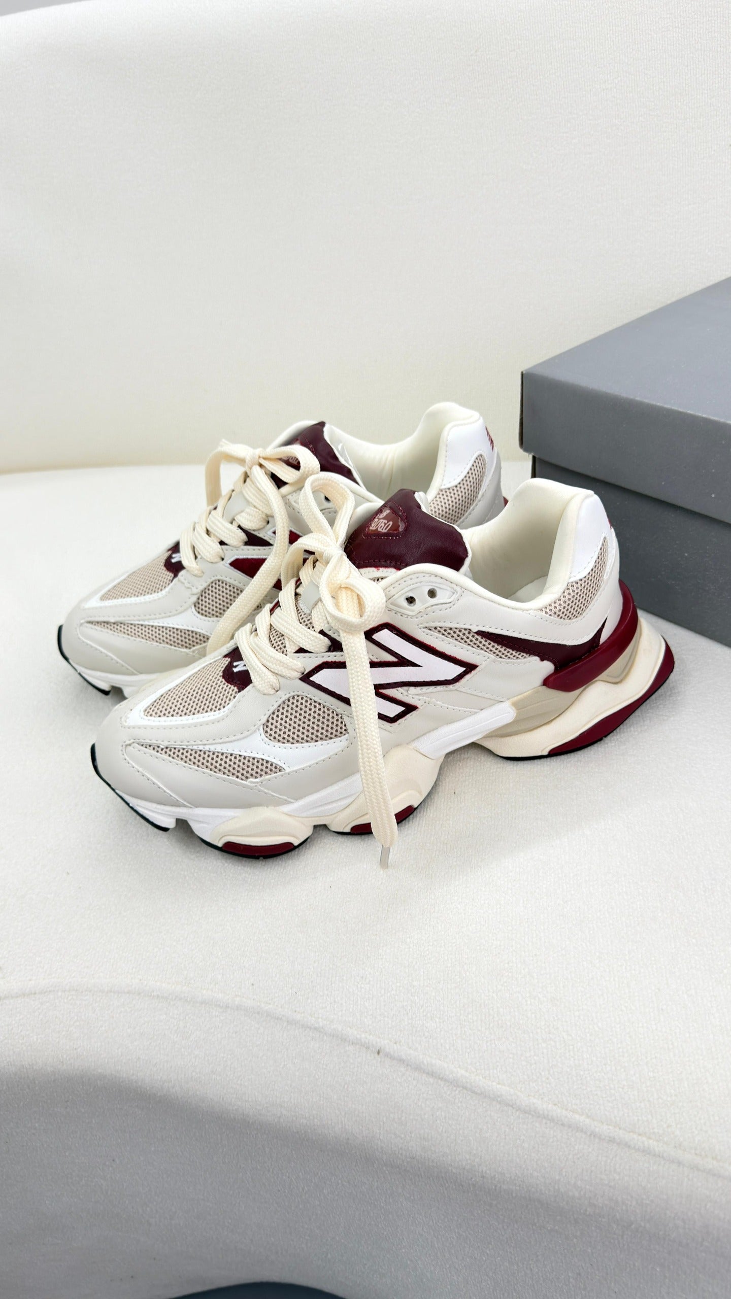 New Balance 9060 - Bordo