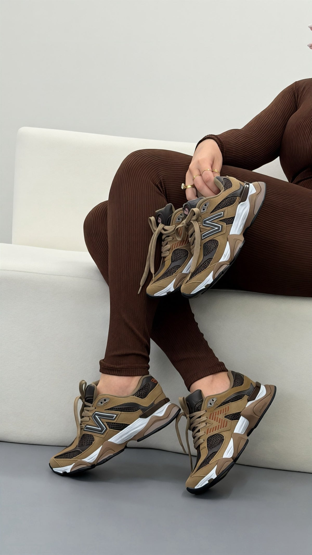 New Balance 9060 - Marrom