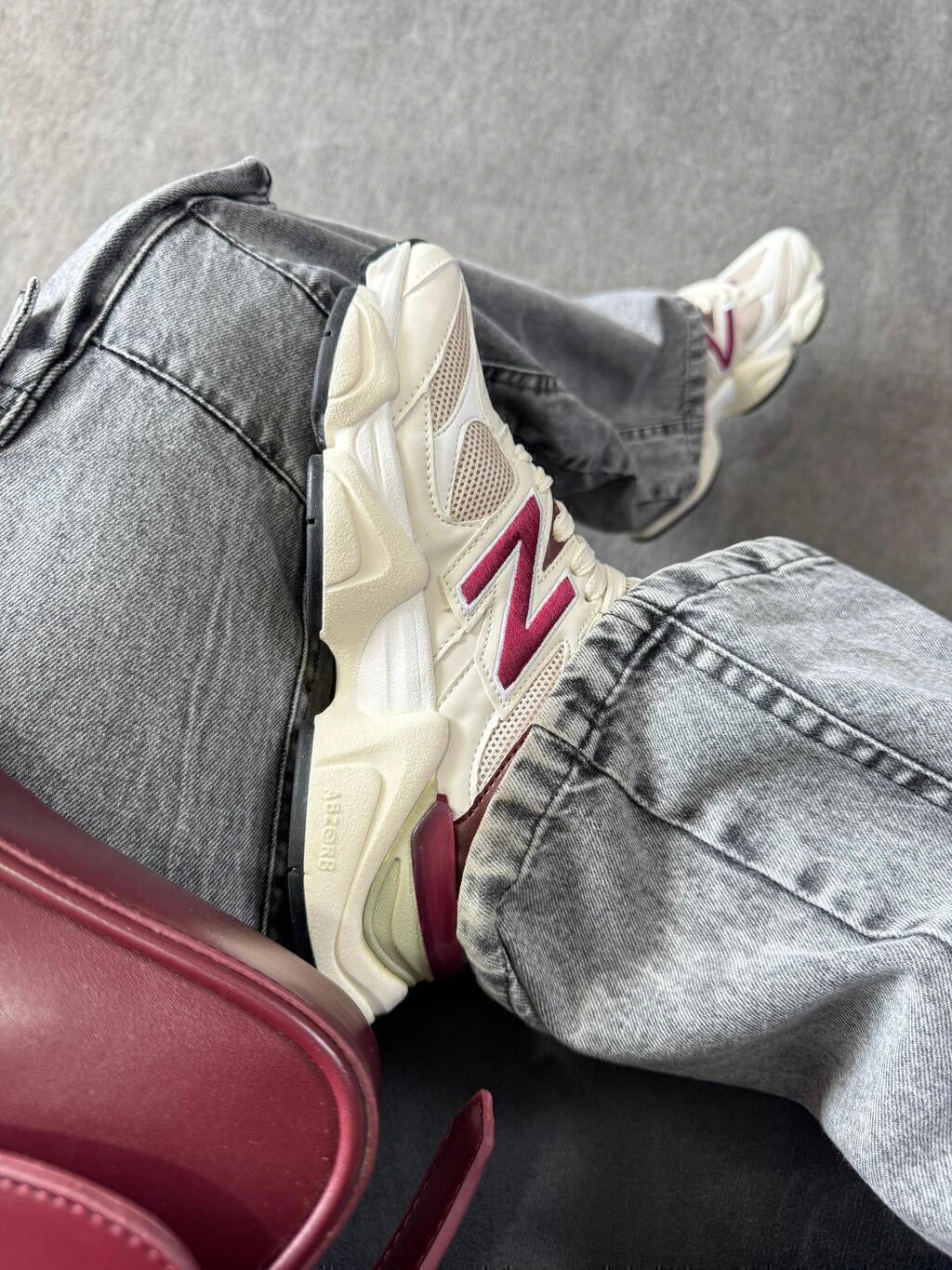 NEW BALANCE 9060 - BRANCO/MARSALA foto 6