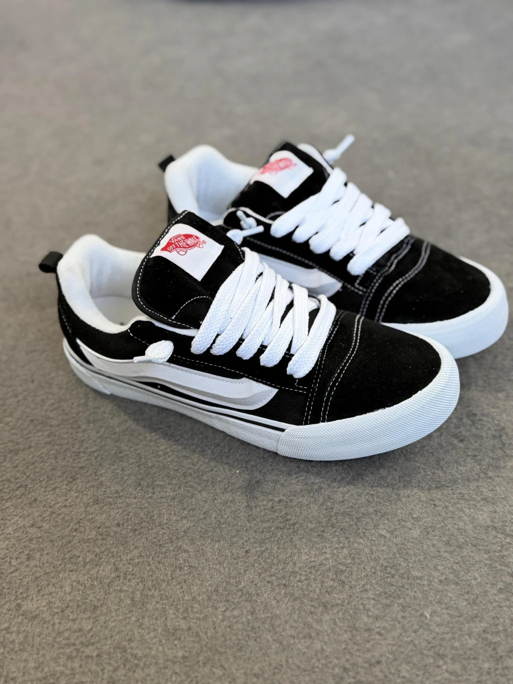 Vans knu clássico