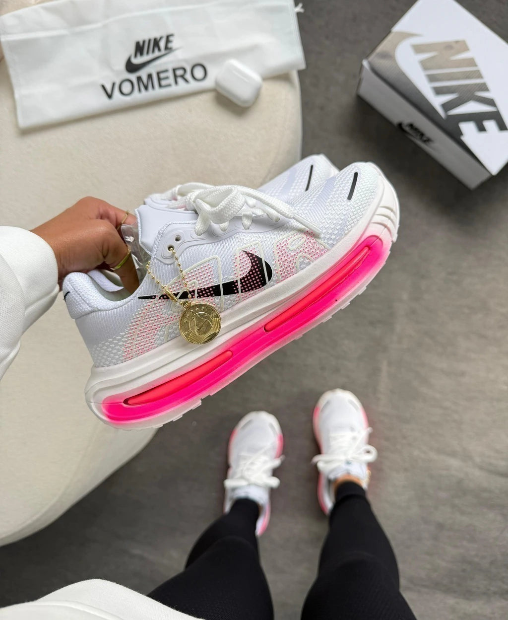 NIKE RUN VOMERO - BRANCO/ROSA foto 5