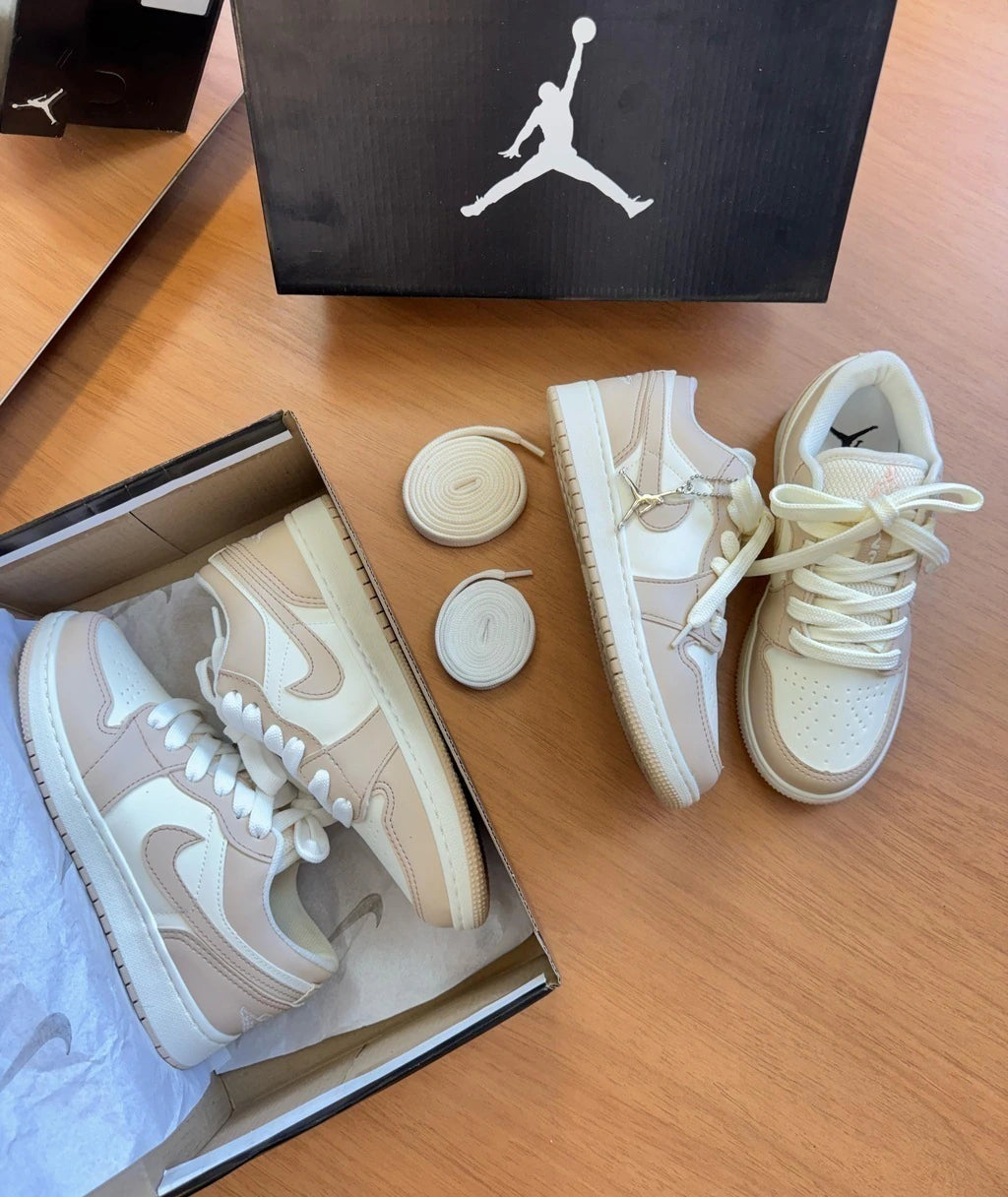 JORDAN LOW 23 foto 6