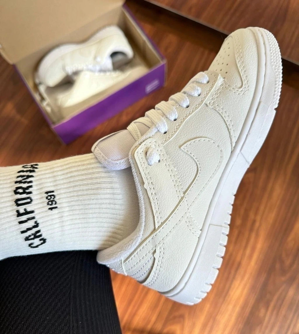 COMBO 2 PARES - DUNK LOW BRANCO - VALENTINE’S DAY foto 4