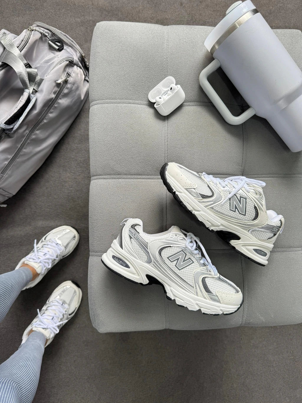 NEW BALANCE 530 - BRANCO/CINZA