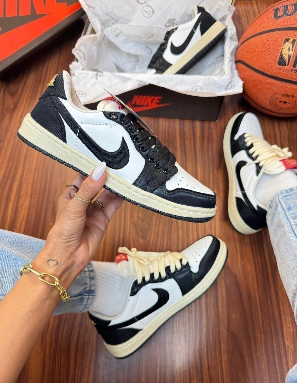 JORDAN LOW X TRAVIS foto 16