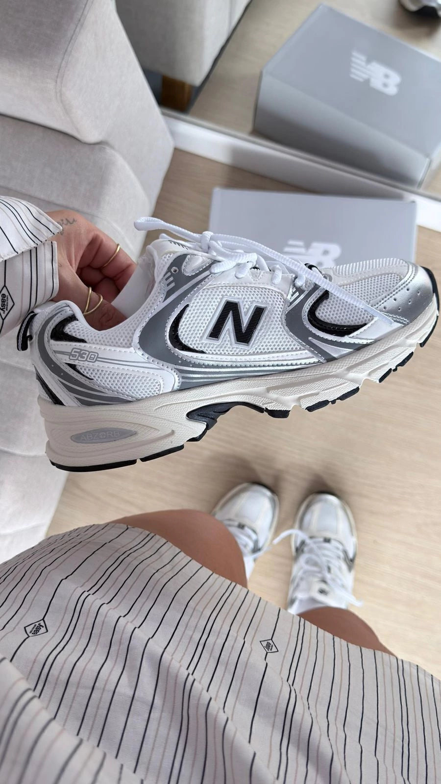 NB 530 -Branco preto prata
