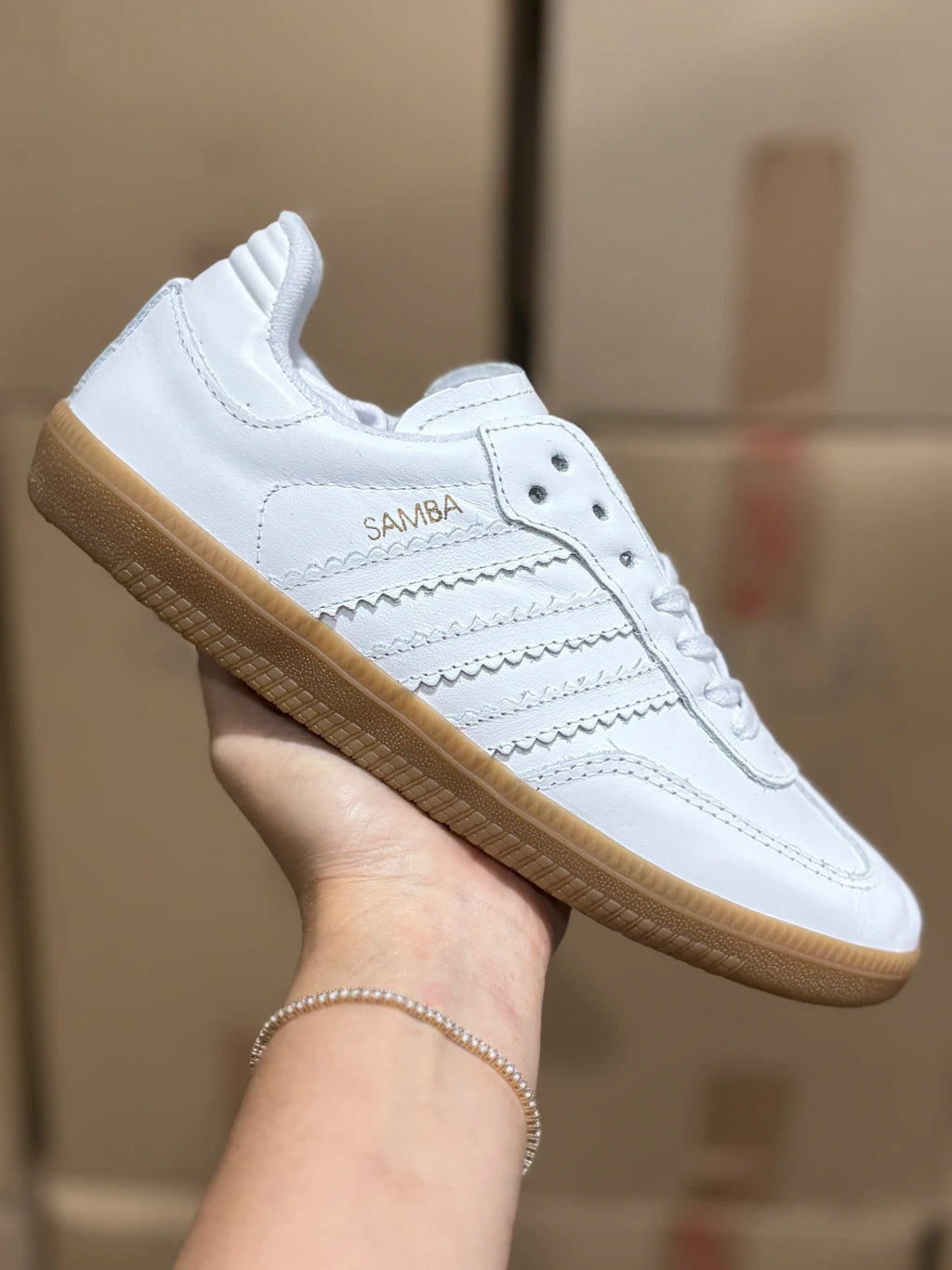 Samba branco Couro