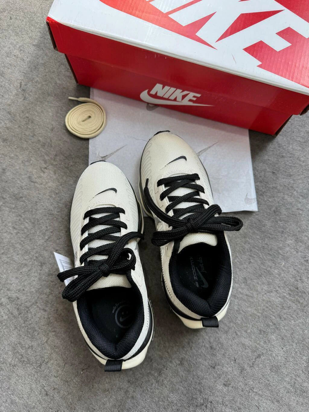 NIKE ZOOM X - CINZA/PRETO foto 9