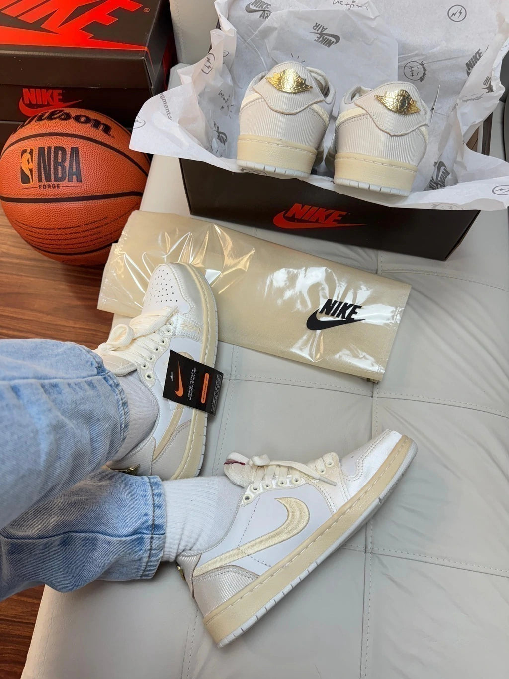 JORDAN LOW X TRAVIS foto 10