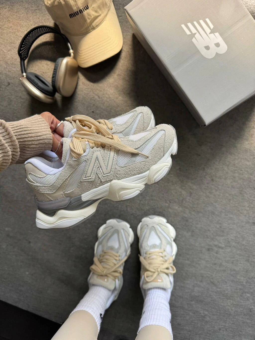 NEW BALANCE 9060 - CINZA/OFF