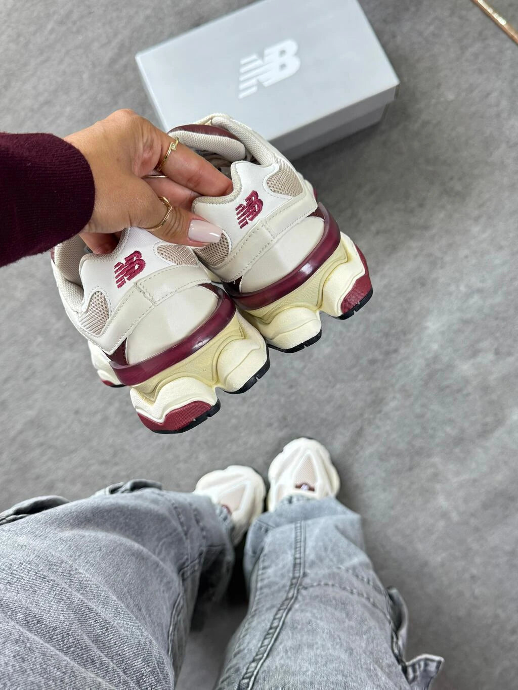 NEW BALANCE 9060 - BRANCO/MARSALA foto 7