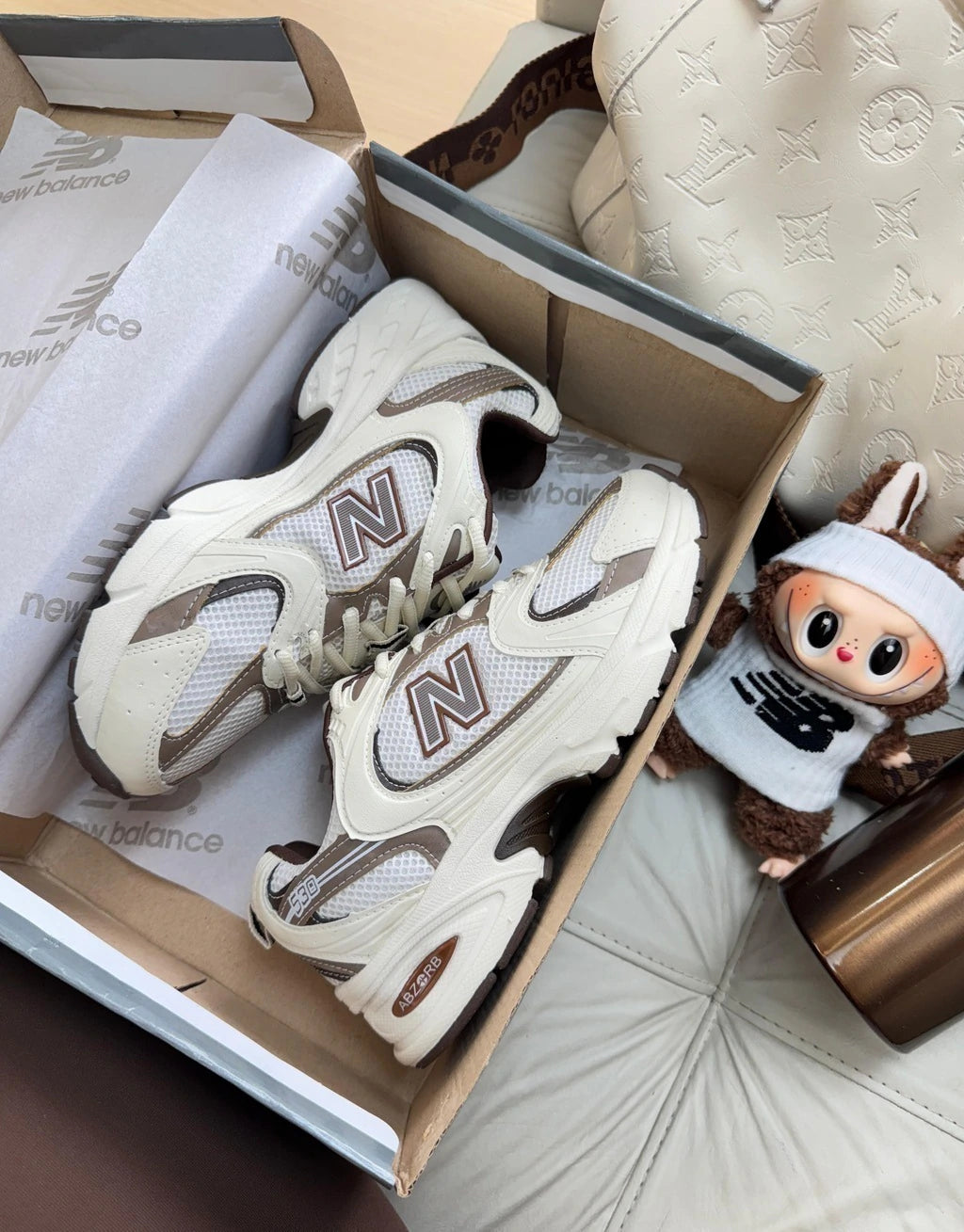 NEW BALANCE 530 RETRÔ - OFF/CAFÉ