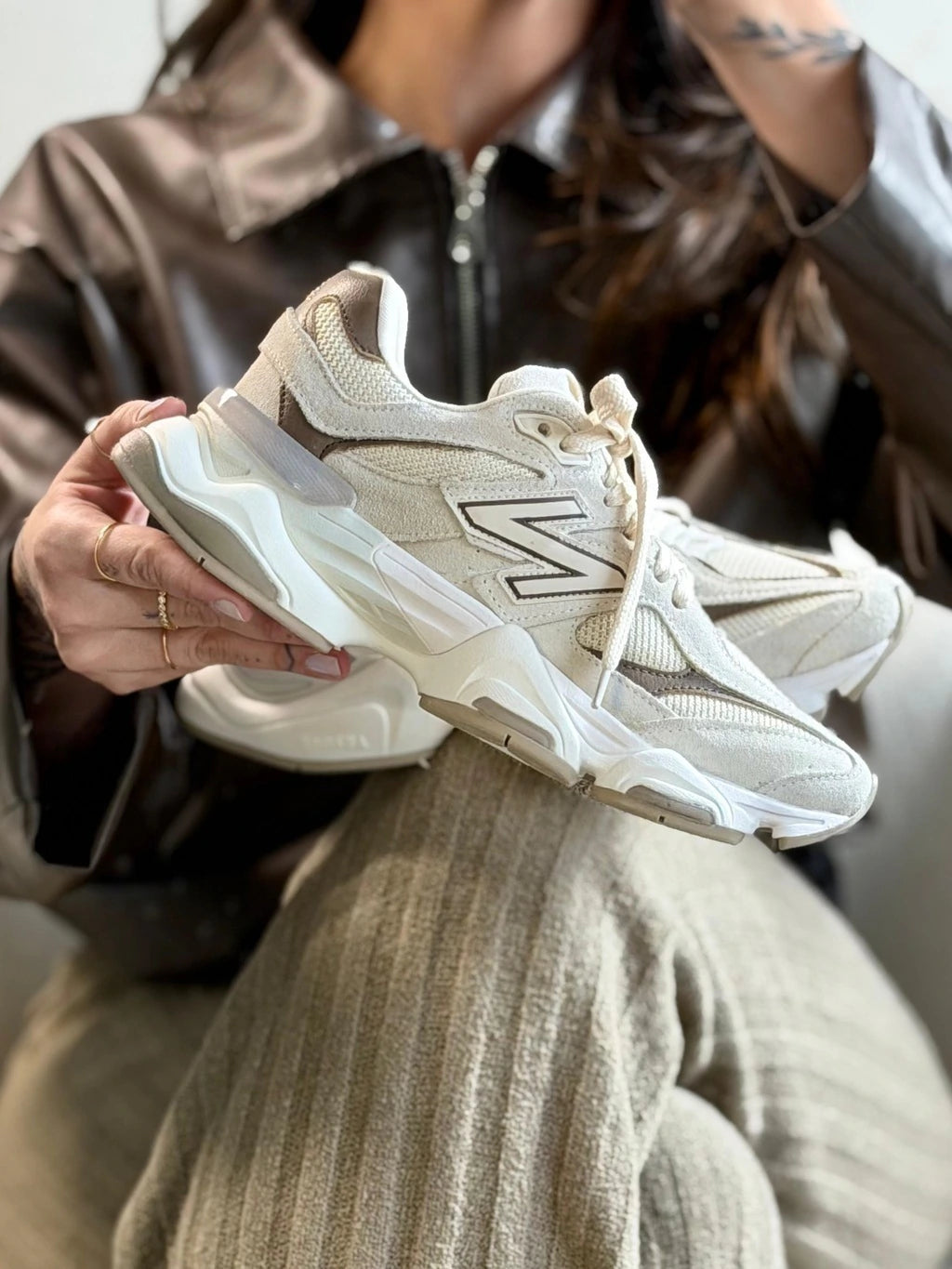 NEW BALANCE 9060 - MARROM/CAQUI