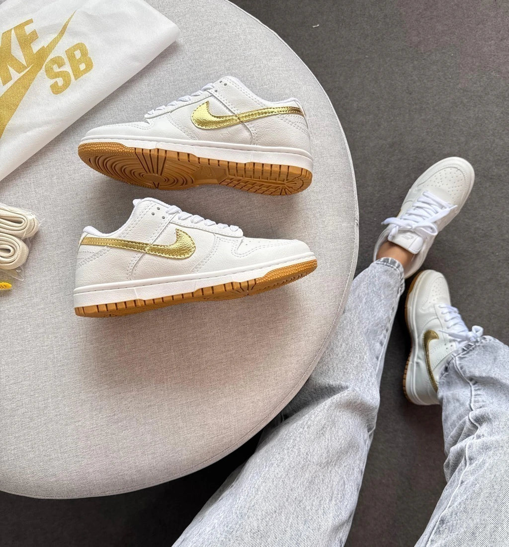DUNK LOW DOURADO foto 5