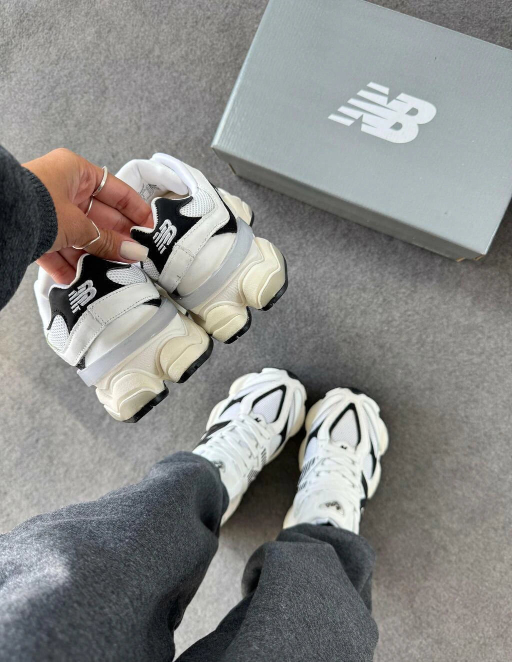 NEW BALANCE 9060 - BRANCO/PRETO foto 4