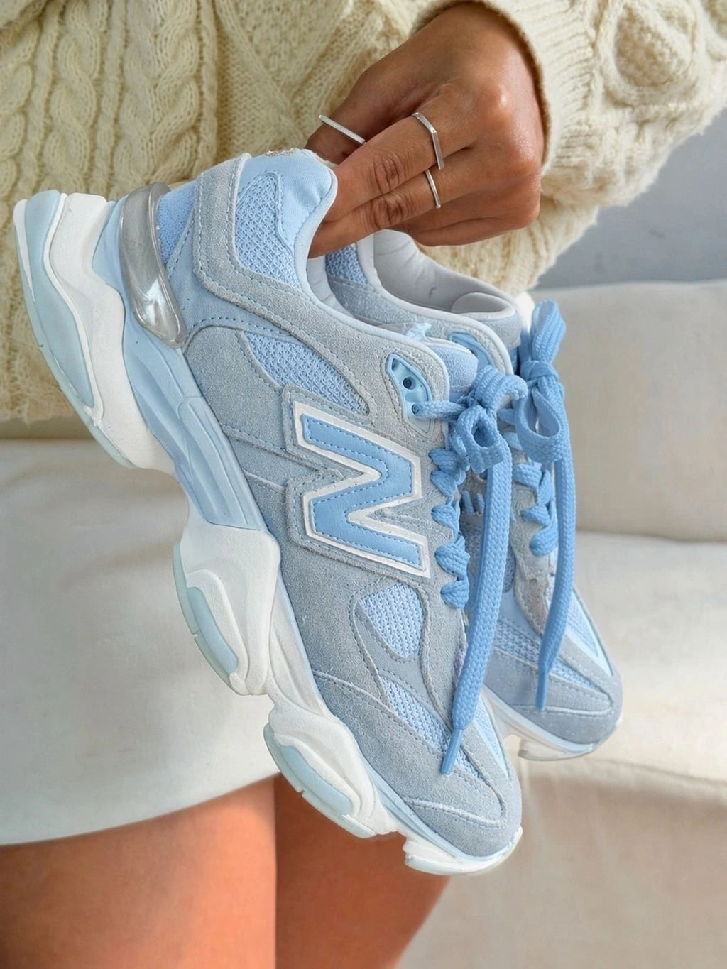 NEW BALANCE 9060 - AZUL BEBÊ
