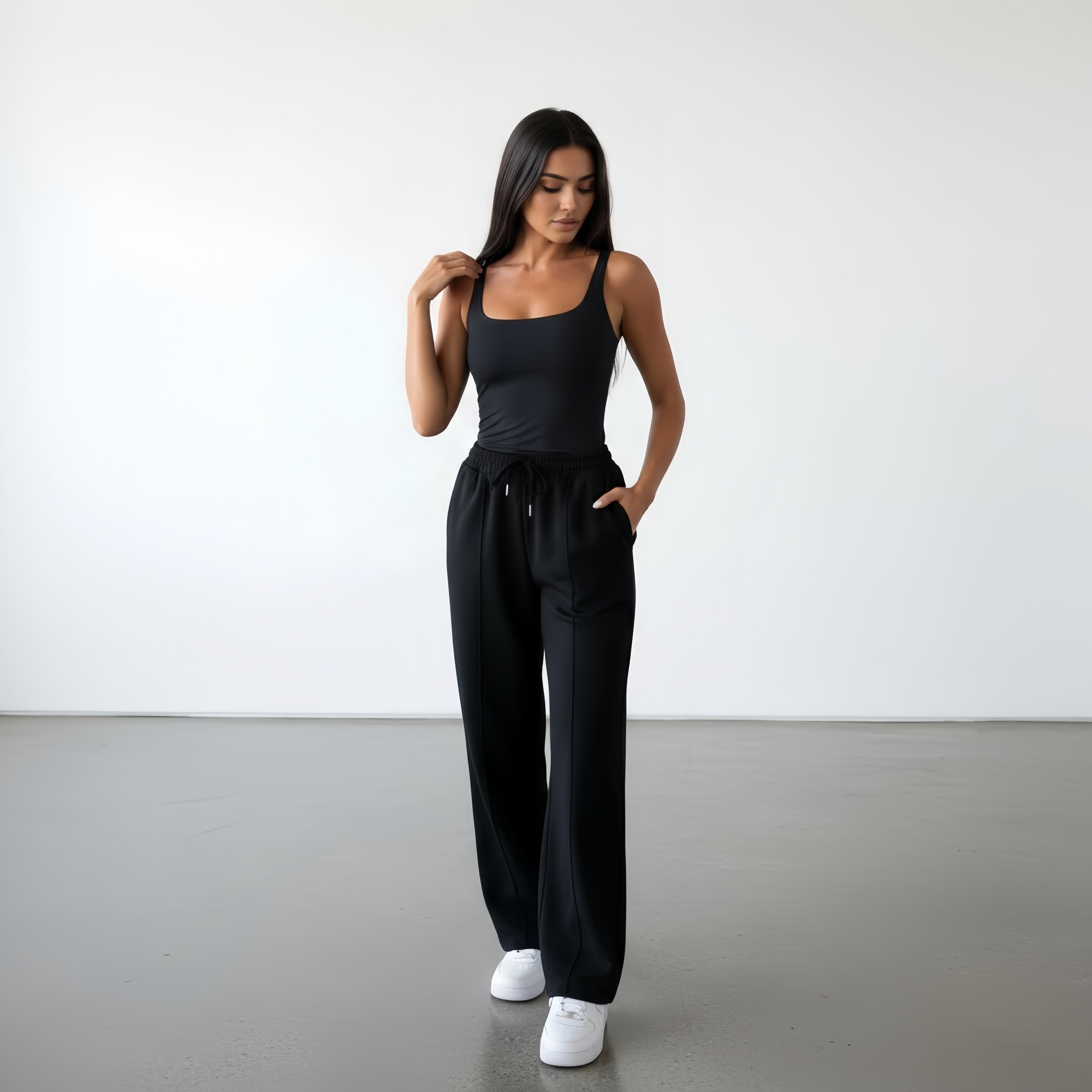 Mode Square-neck Top
