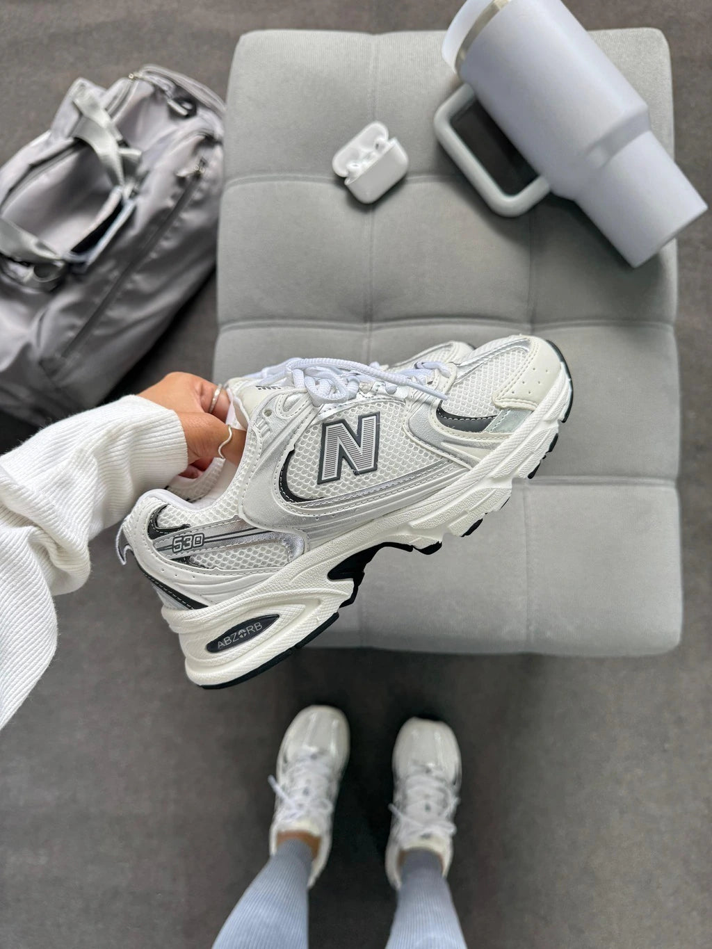NEW BALANCE 530 - BRANCO/CINZA