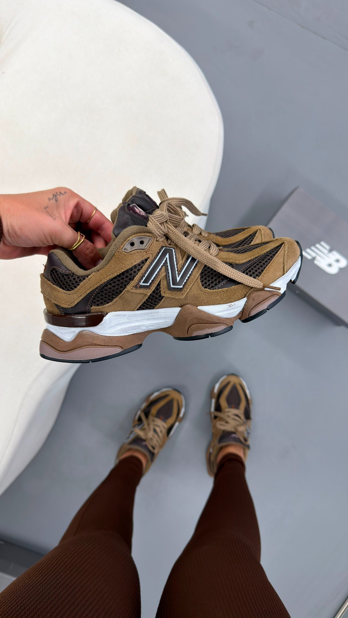 New Balance 9060 - Marrom