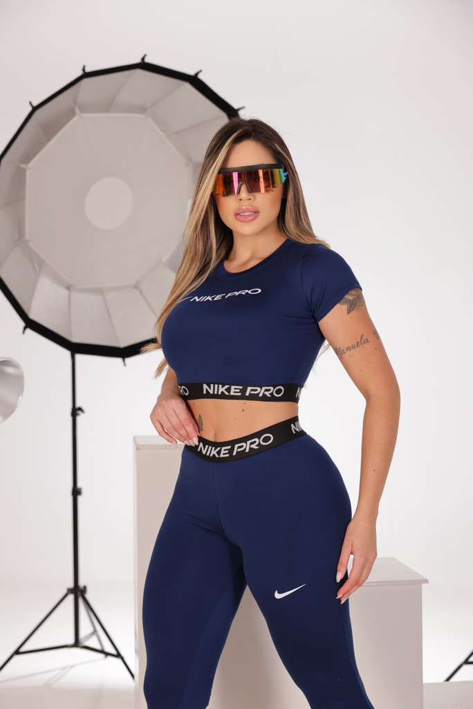 Conjunto Nike Pro - Legging e Top