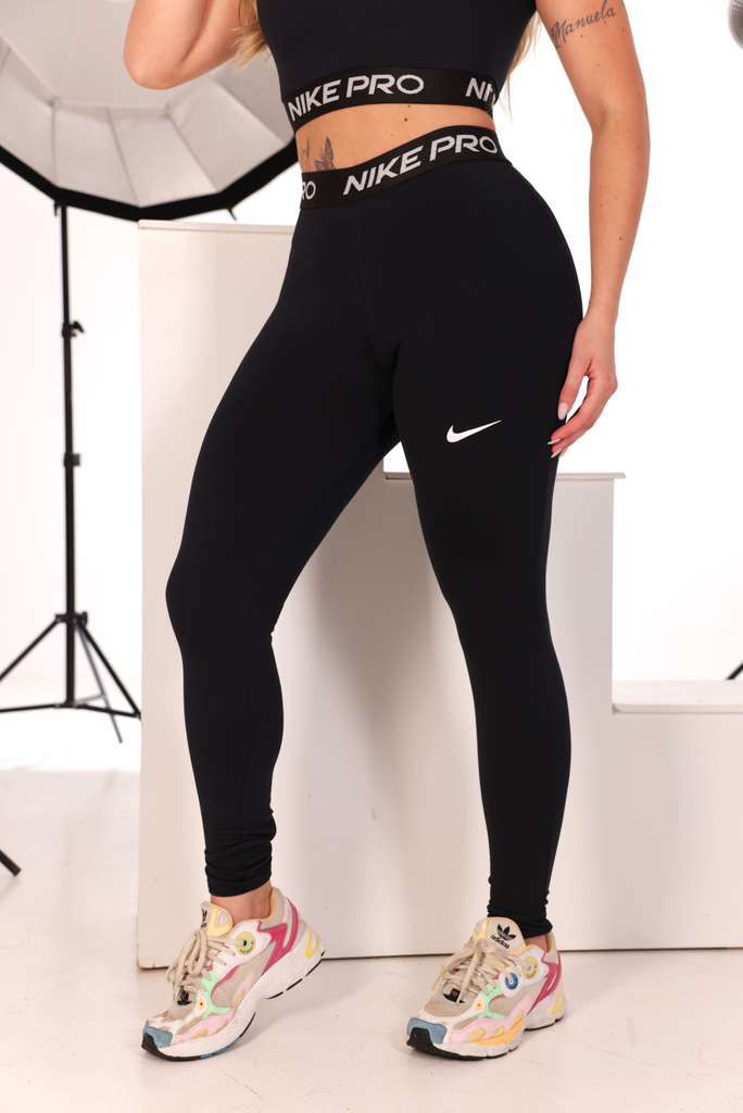 Conjunto Nike Pro - Legging e Top