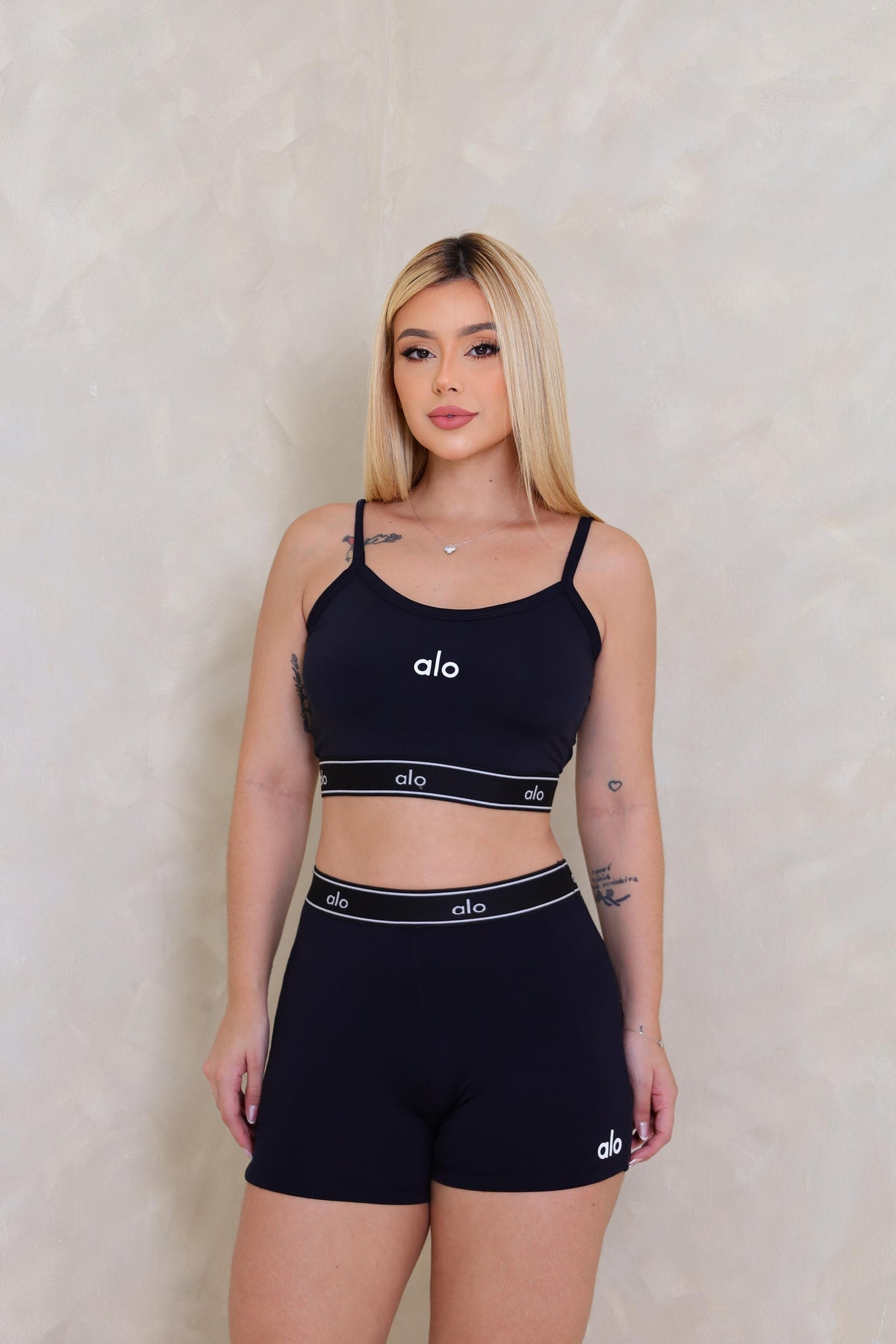 Conjunto Alo - Shorts e Top