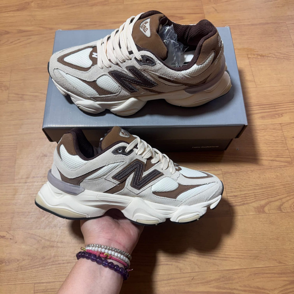 NEW BALANCE 9060 - MARROM/CAQUI