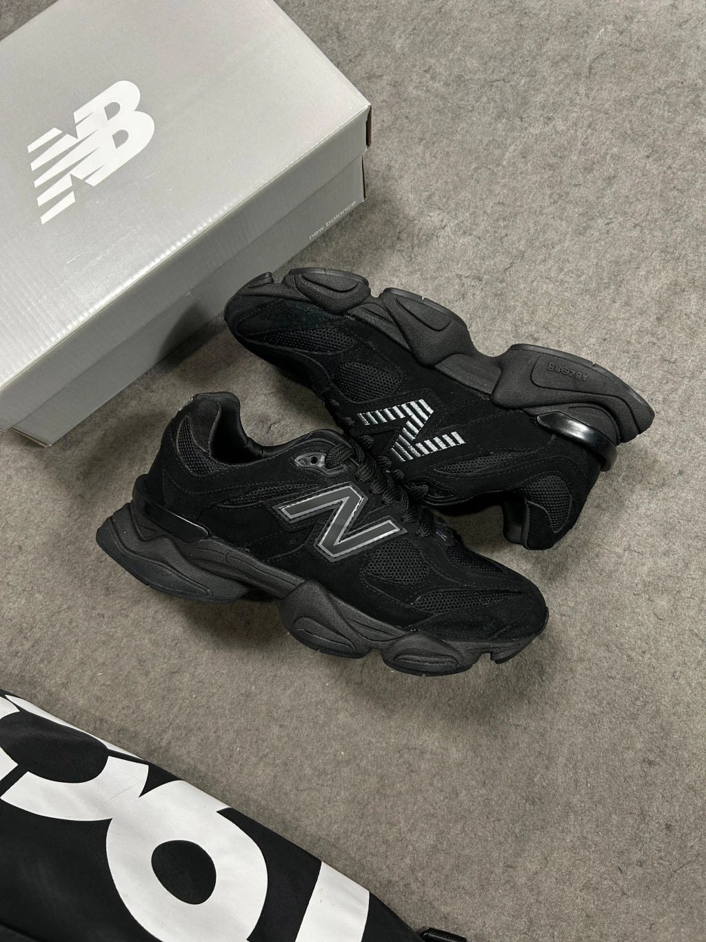 NB 9060 Black Couro