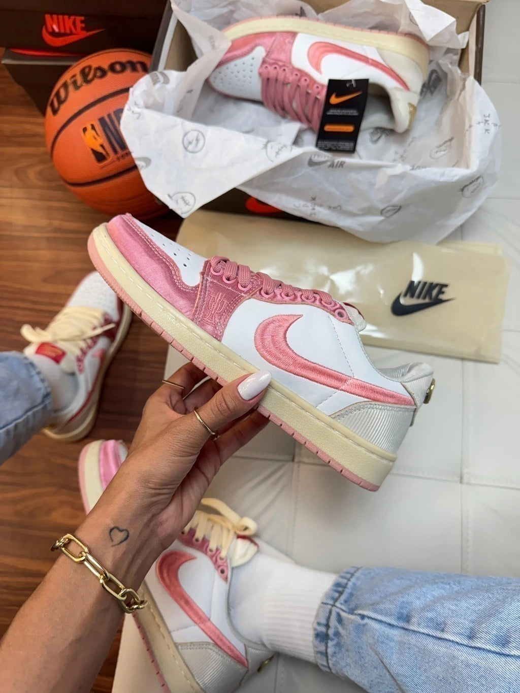 JORDAN LOW X TRAVIS foto 17