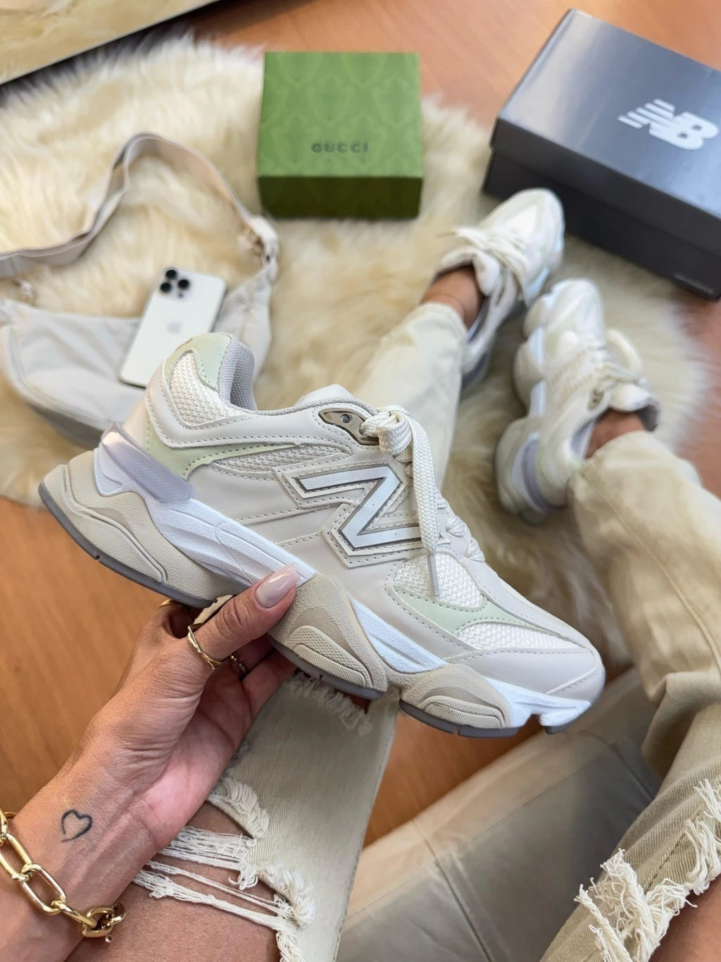 NEW BALANCE 9060 - BEGE
