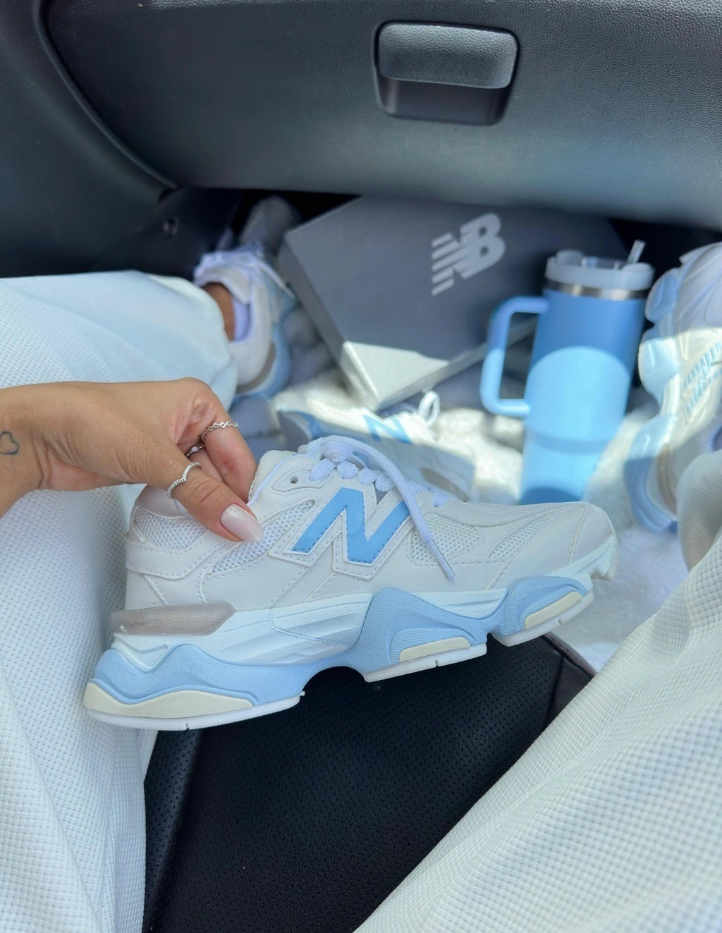 NEW BALANCE 9060 - BRANCO/AZUL