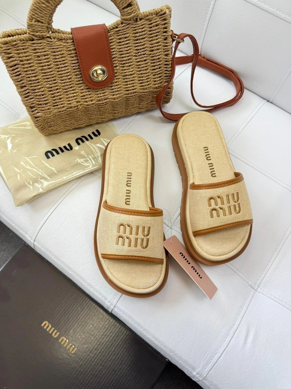 Flat Miu Miu Casual Luxo foto 13