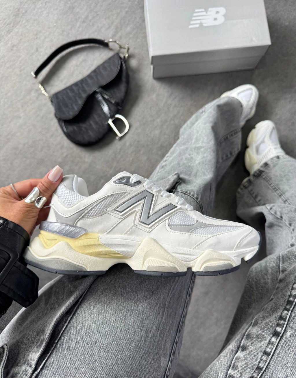 NB 9060 Branco e Cinza