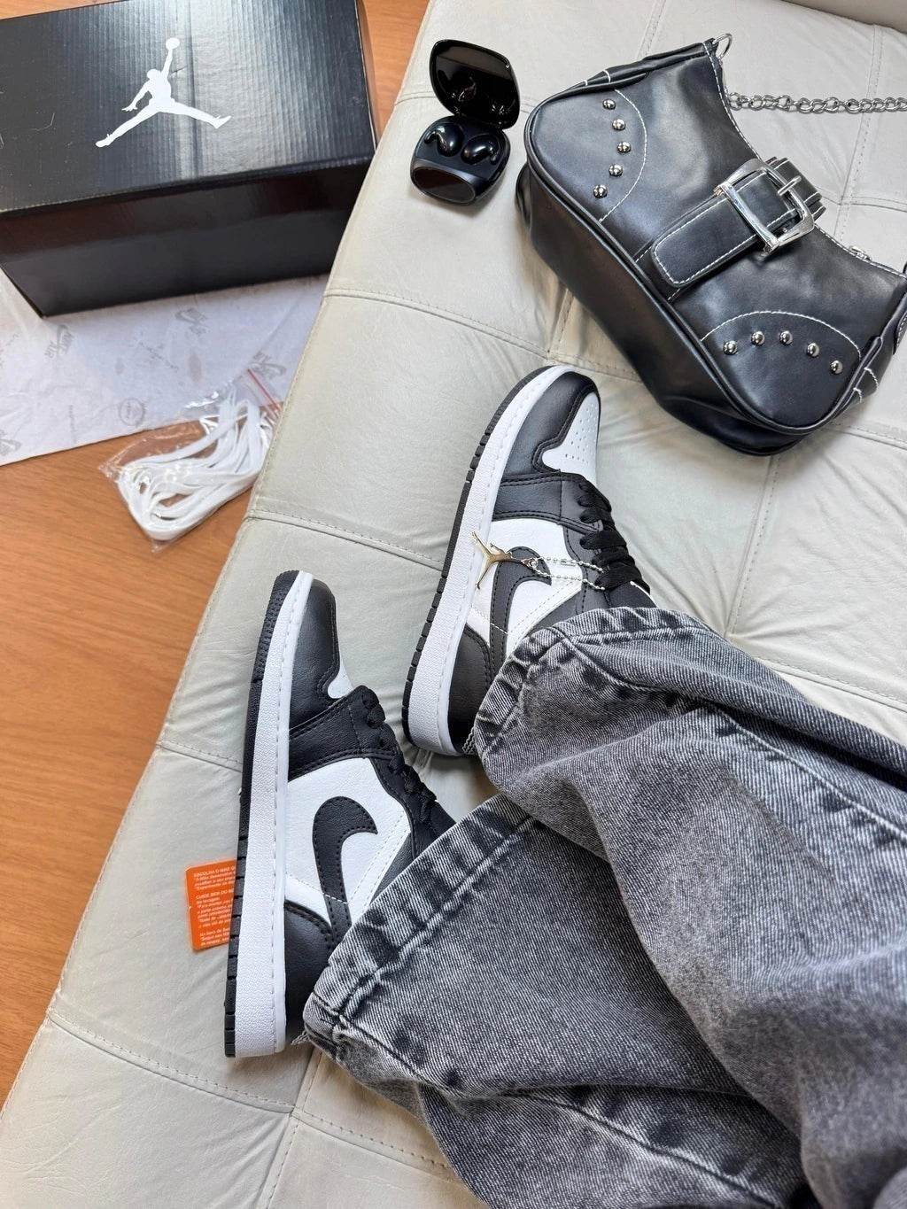 JORDAN LOW - PANDA foto 3