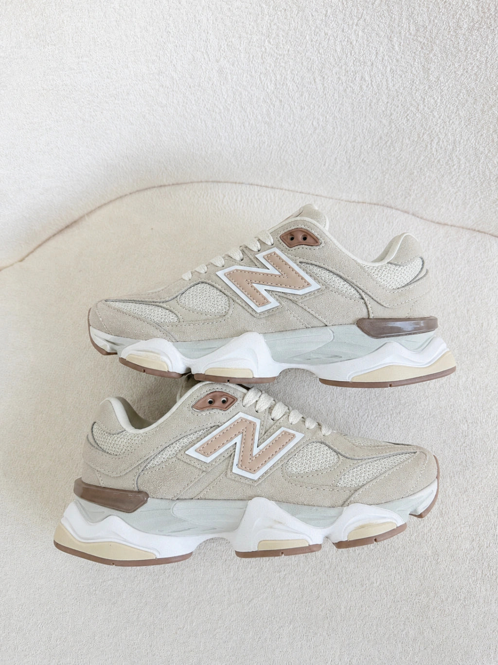 NB 9060 Capuccino Couro