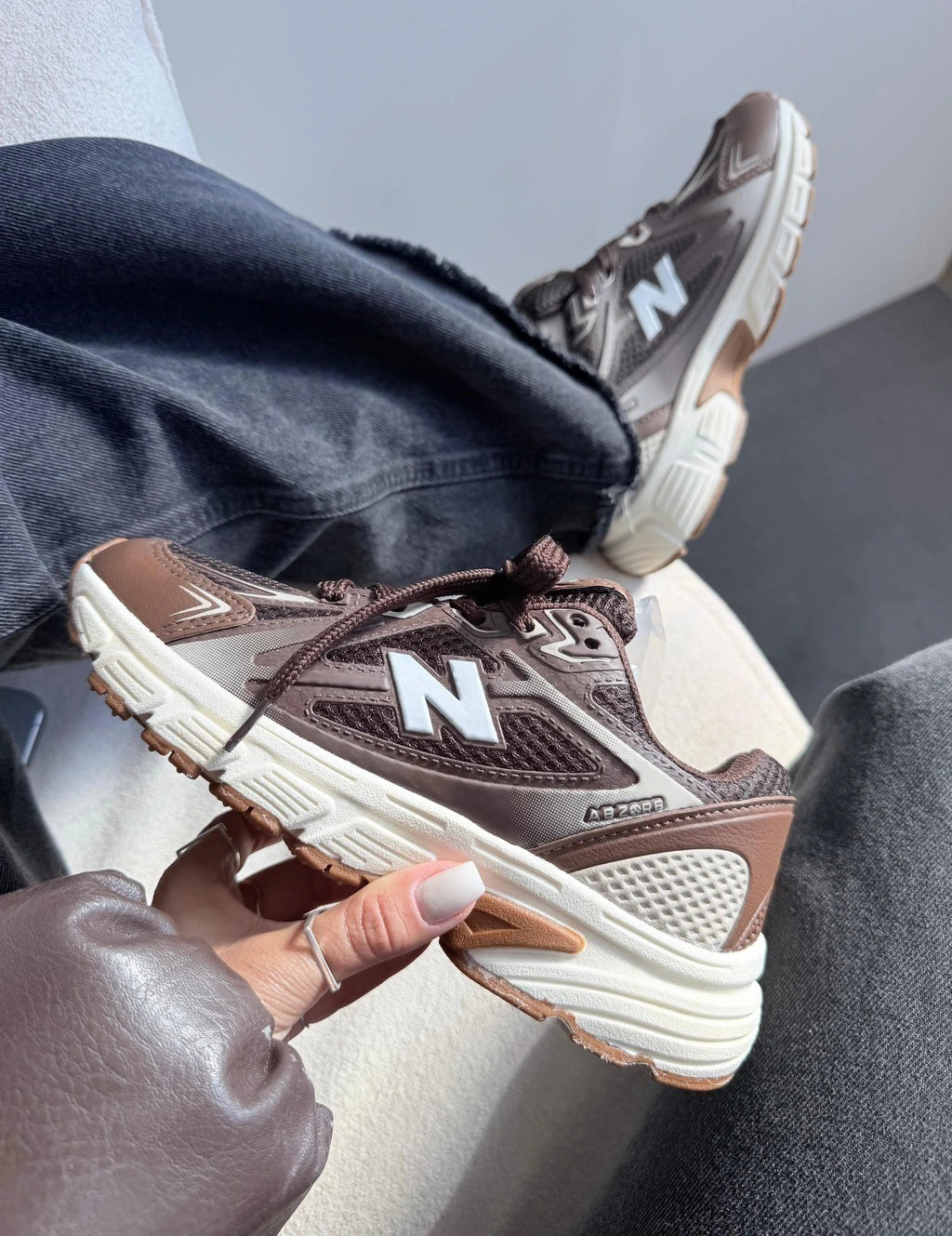 NEW BALANCE ABZORB - MARROM