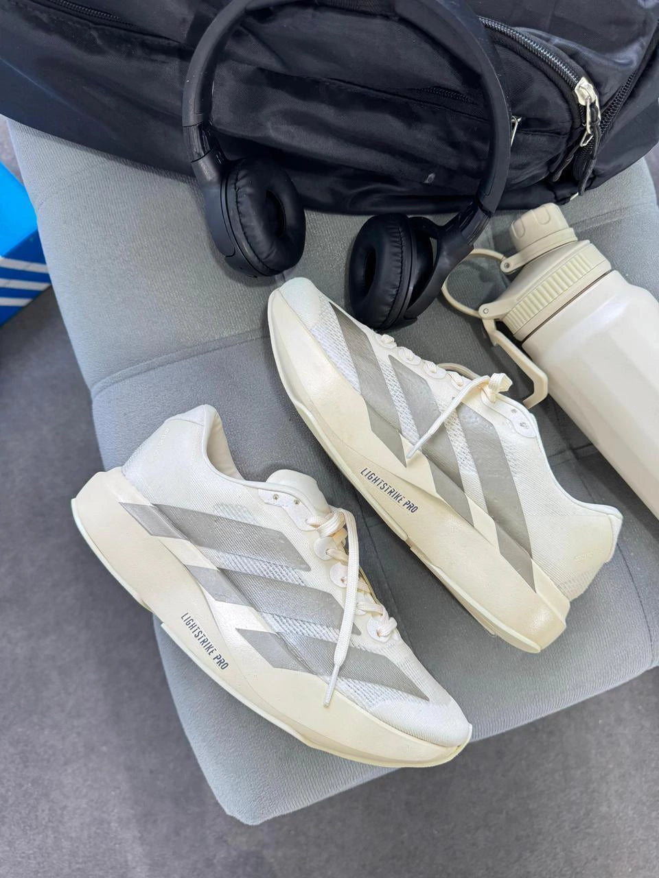 Adizero Off Prata